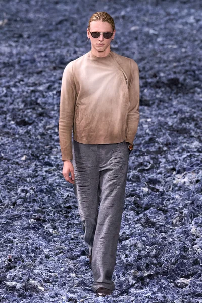 Look 13